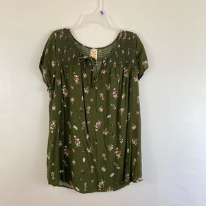 5/$25 Faded Glory Boho Floral Top